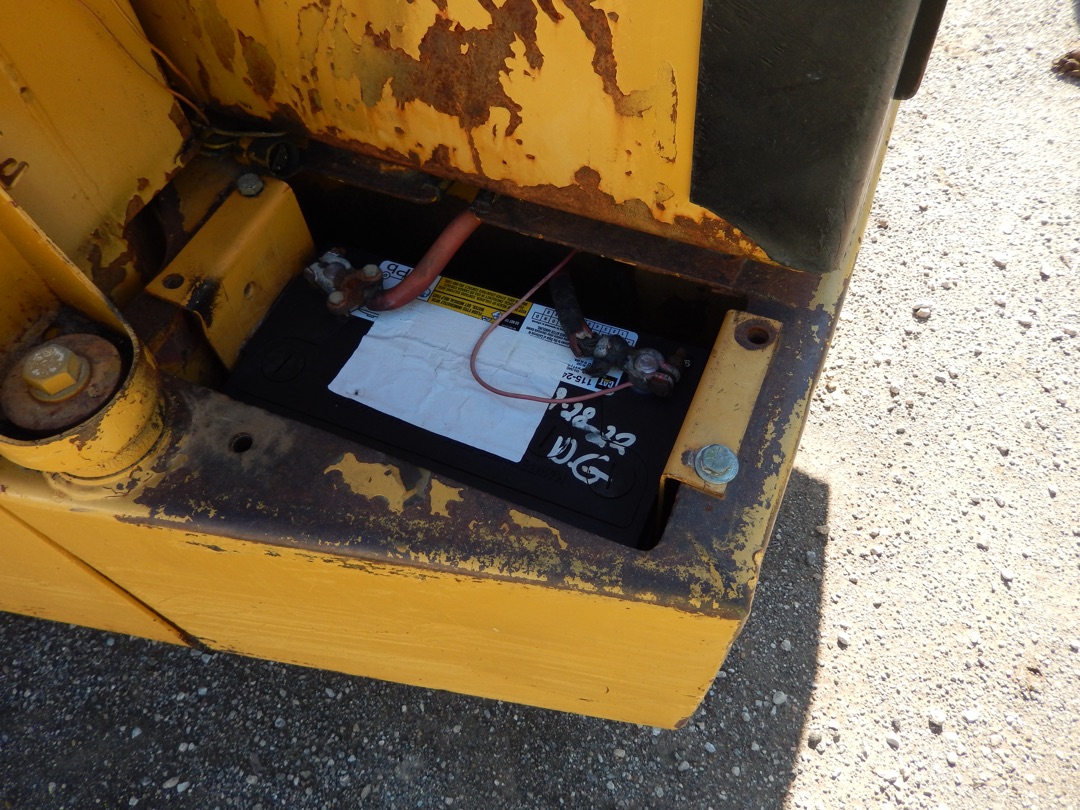 1997 CATERPILLAR D250E - Image 16